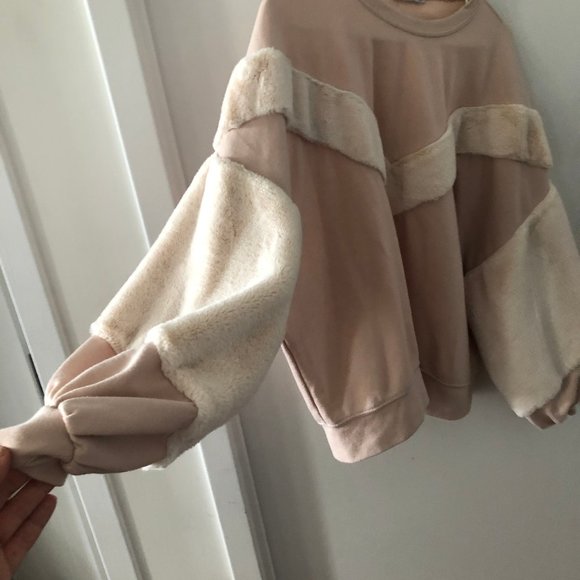 Zara faux fur Cversized Dolman FLuffy Sweatshirt - Picture 3 of 5